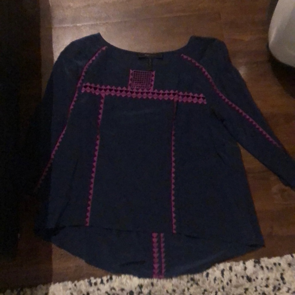 BCBGmaxazaria navy and violet top